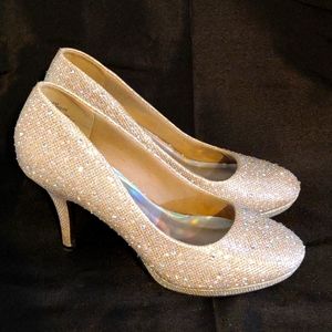 NWOT Silver Slippers size 8.5 Heels